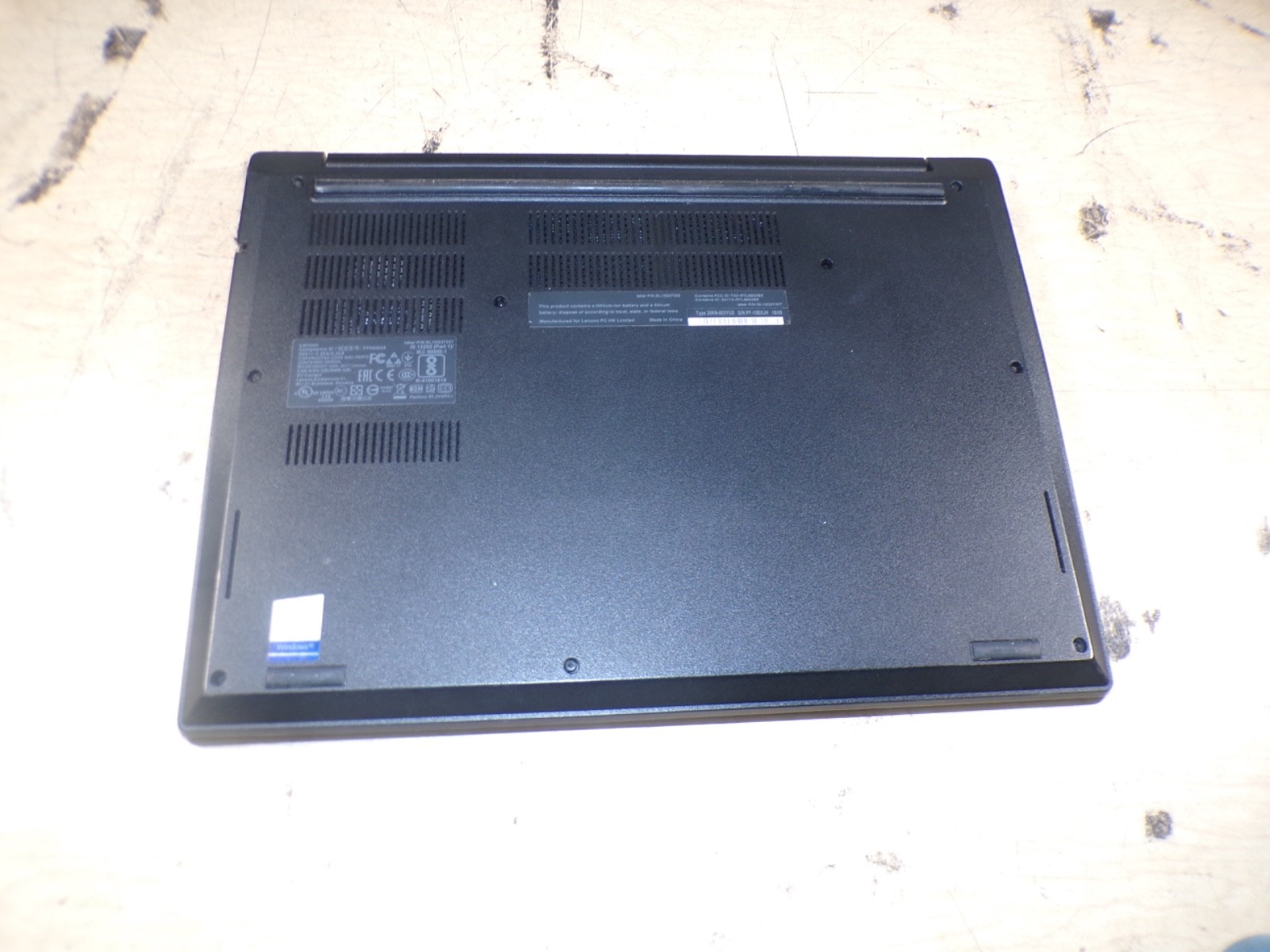DELL INSPIRION 5485 2N1 AMD RYZEN 7 3700U 8GB RAM **NO HD/ NO CADDIE/ NO OS