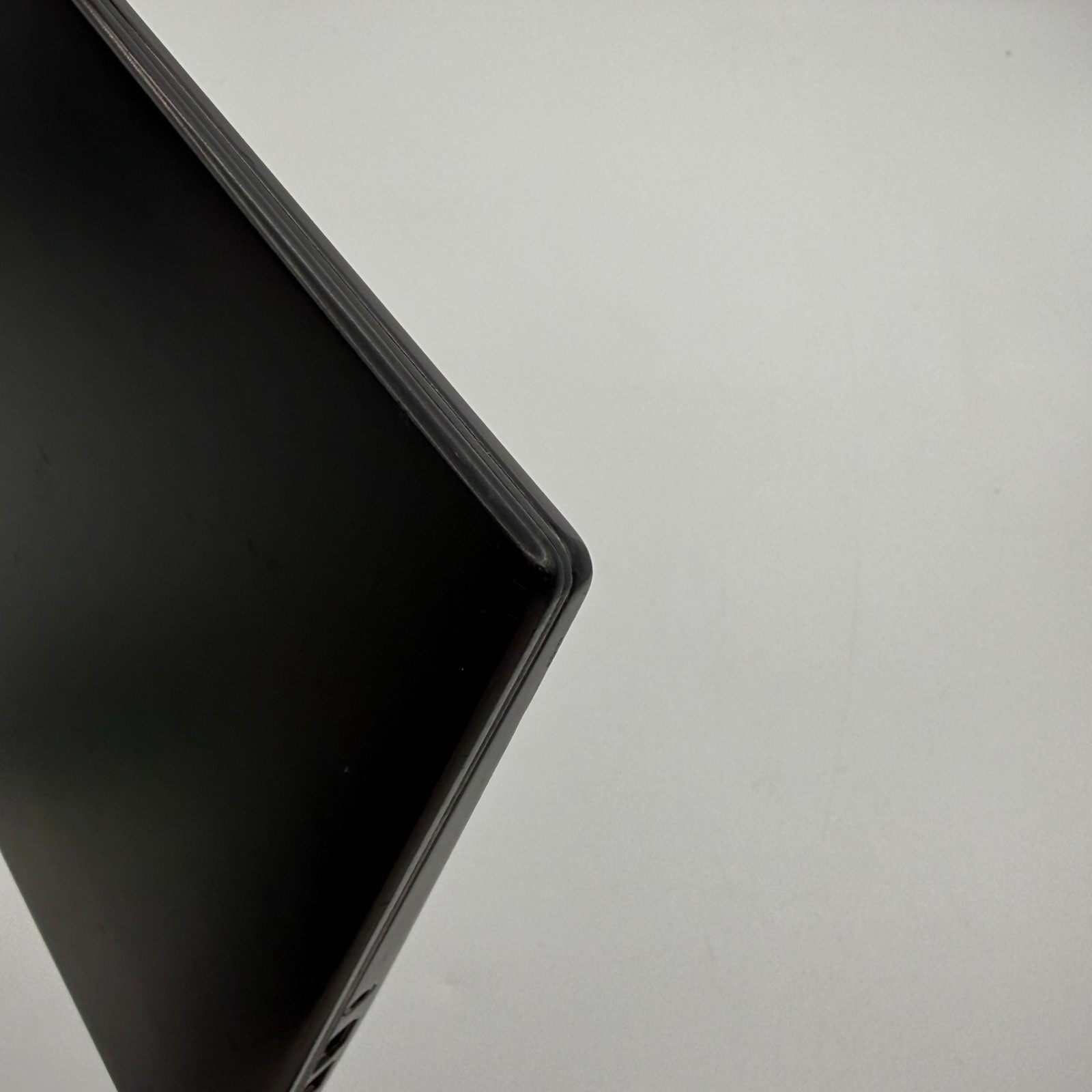 Lenovo ThinkPad T490s 14″ i5-8265U 16GB RAM 256GB SSD Win11 Pro Fingerprin Fair