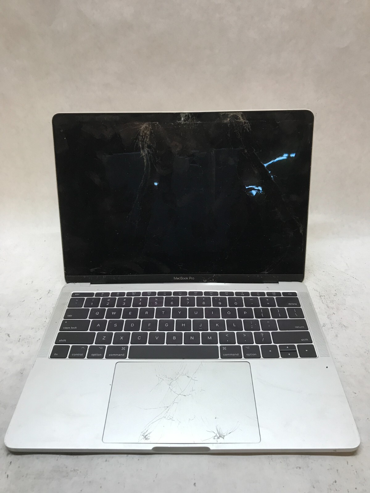 Apple MacBook Pro Late 2016 A1708 Chassis NO MOTHERBOARD For Parts Cracked – -DW