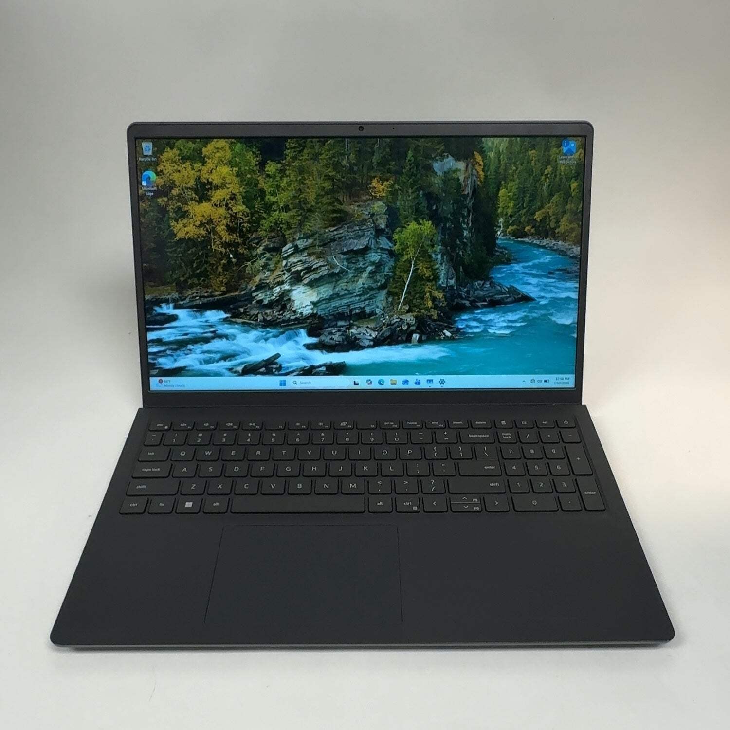 Dell Inspiron 3520 15.6″ i5-1155G7 2.5GHz 32GB RAM 1TB SSD