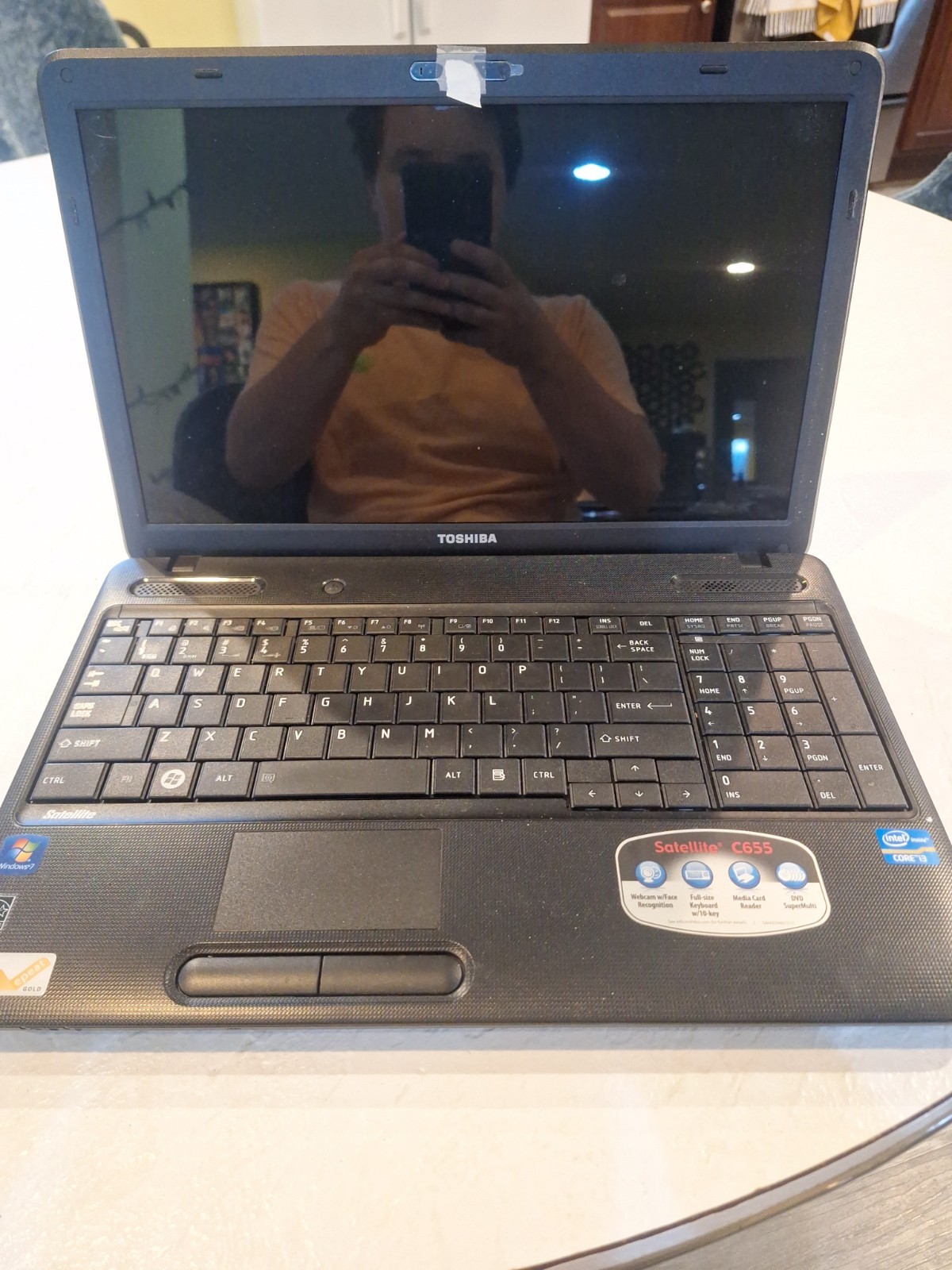 Toshiba Satellite C655-S5501 15.6in. (Intel Core i3 1st Gen., 2.53GHz) No HDD