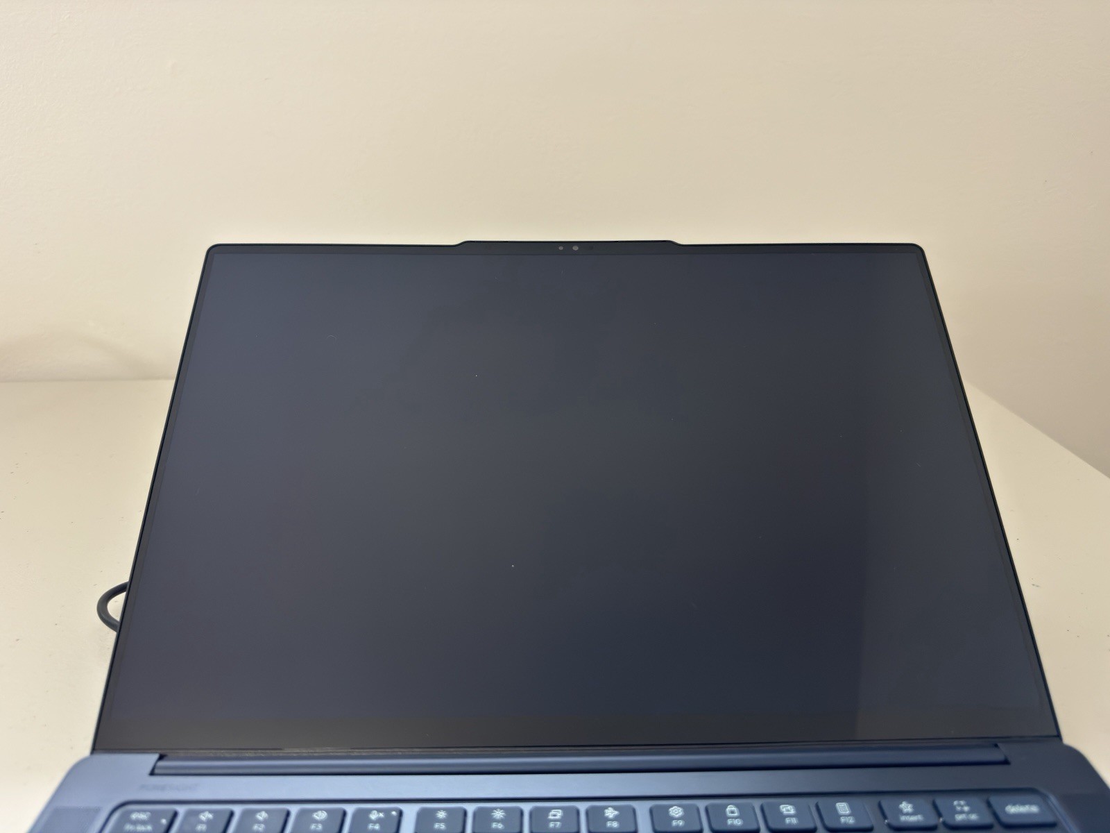 Lenovo Yoga Slim 7x Copilot+ 14.5″ 3K OLED Touch Snapdragon X Elite 16GB 512GB