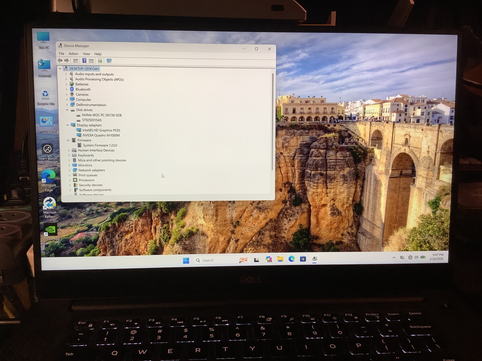 Dell Precision 5510, Nvidia M1000M Xeon E3 1505M, 12GB-256 NVMe + 250 Win 11 Pro