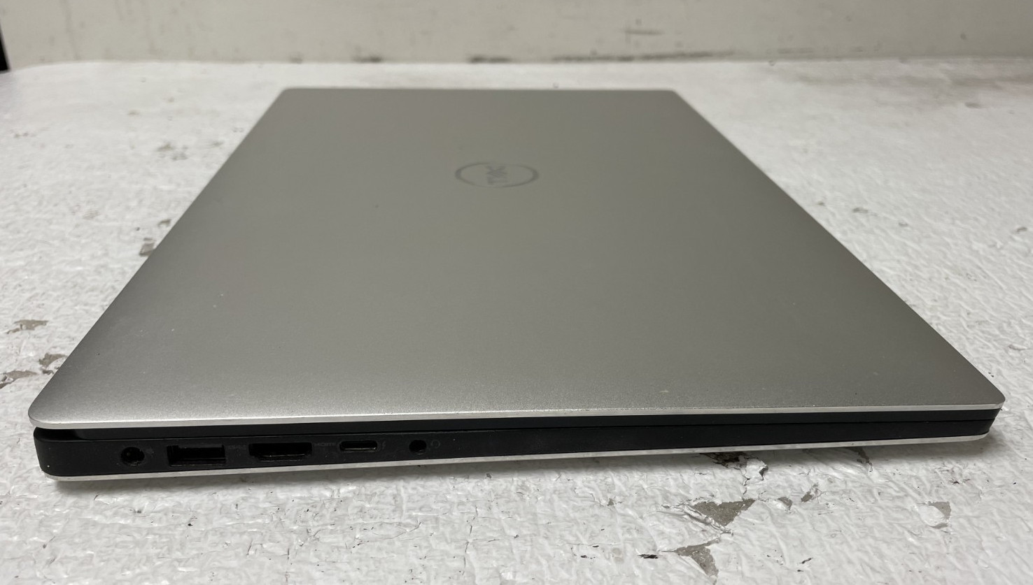 Dell XPS 15 7590 15.6″ Intel i7-9750H @2.60GHz 8GB RAM NO SSD For Parts *READ*