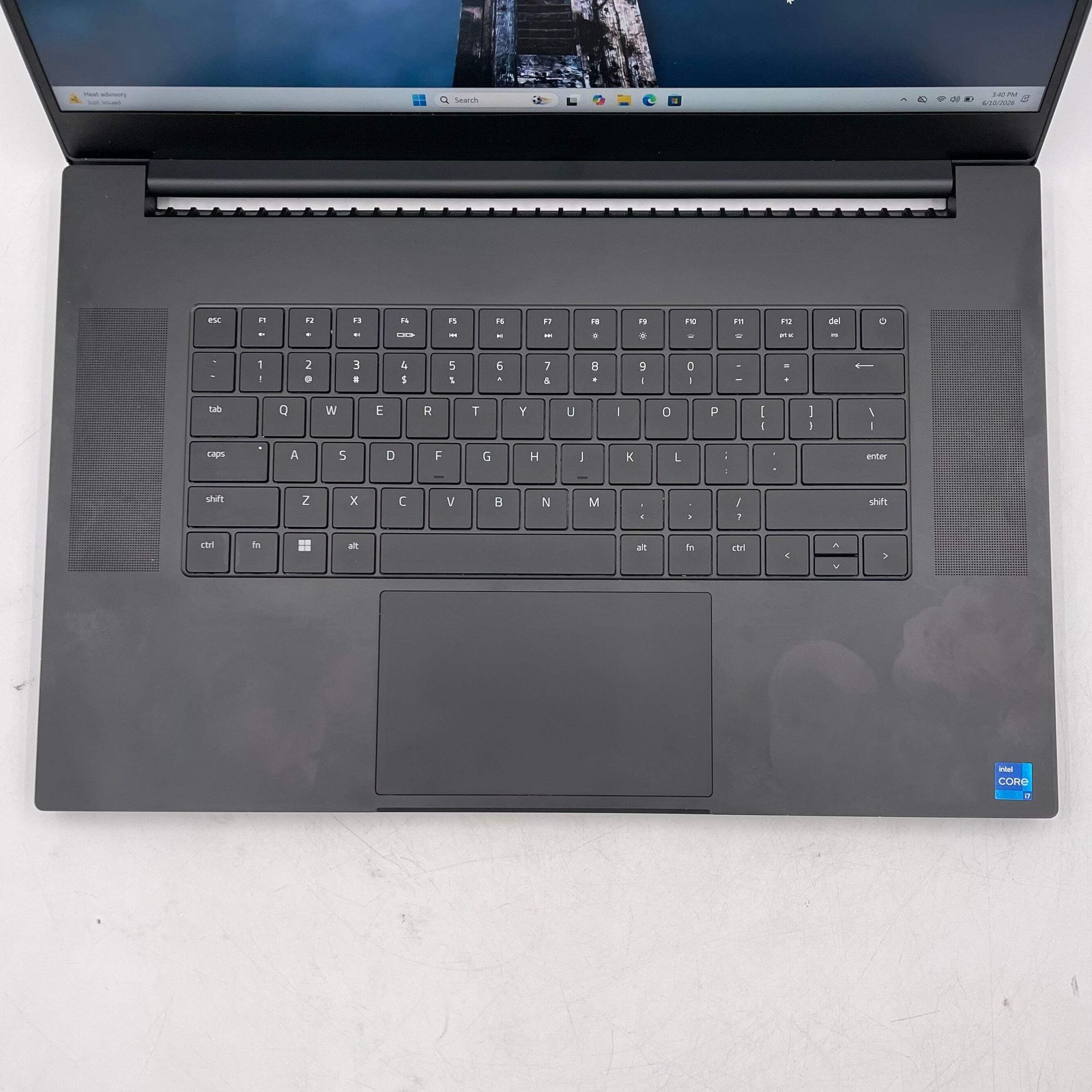 Broken Razer Blade 15 i7-12800H 2.4GHz 16GB 1TB SSD GeForce RTX 3060 Keys Issue