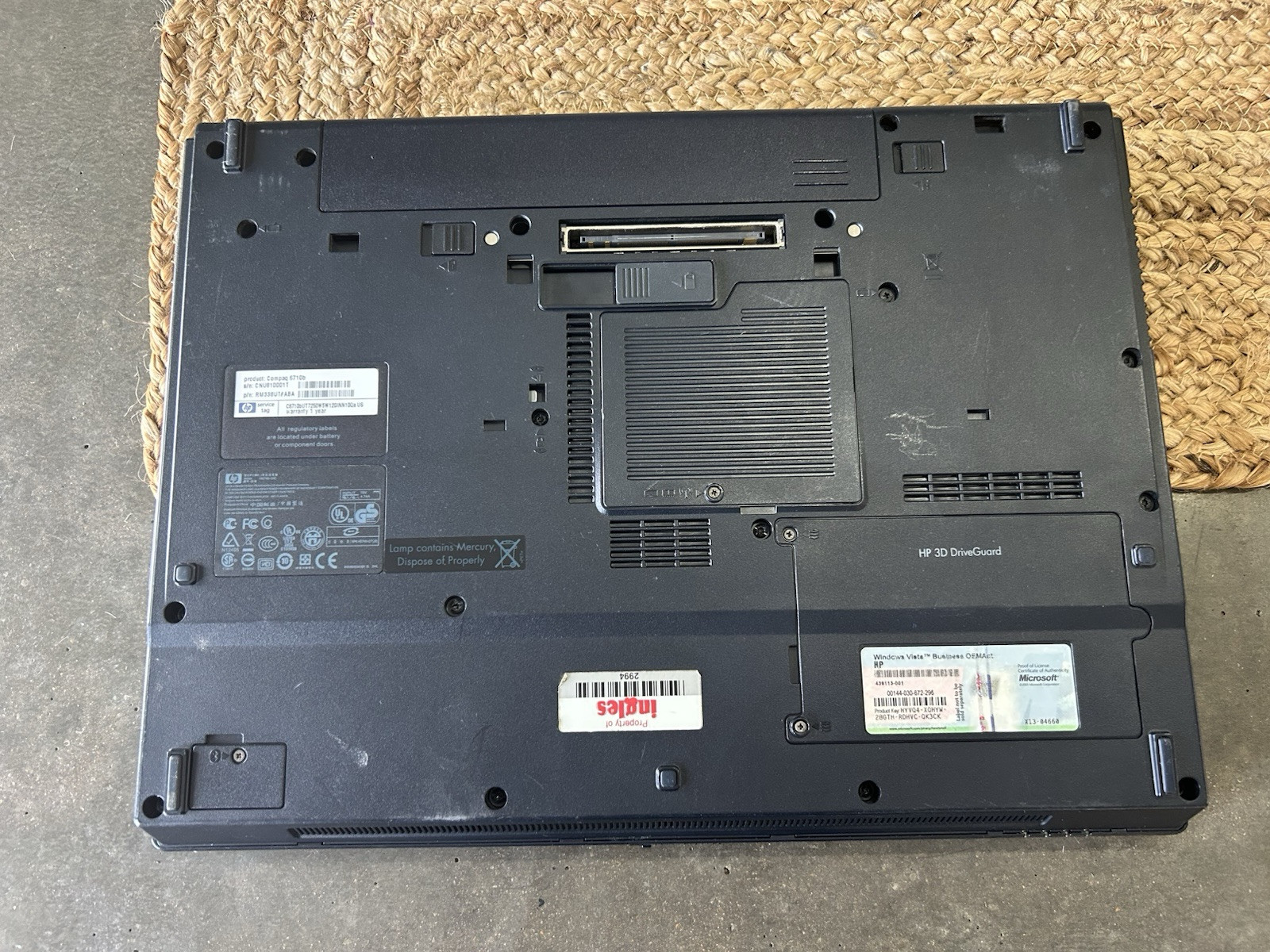 HP Compaq 6710b Laptop For Parts As Is Turns On No Cord Retro