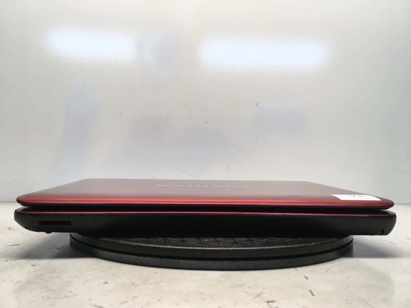 Toshiba Satellite L745D-S4220RD AMD E-350 1.6GHz 4 GB NO HDD