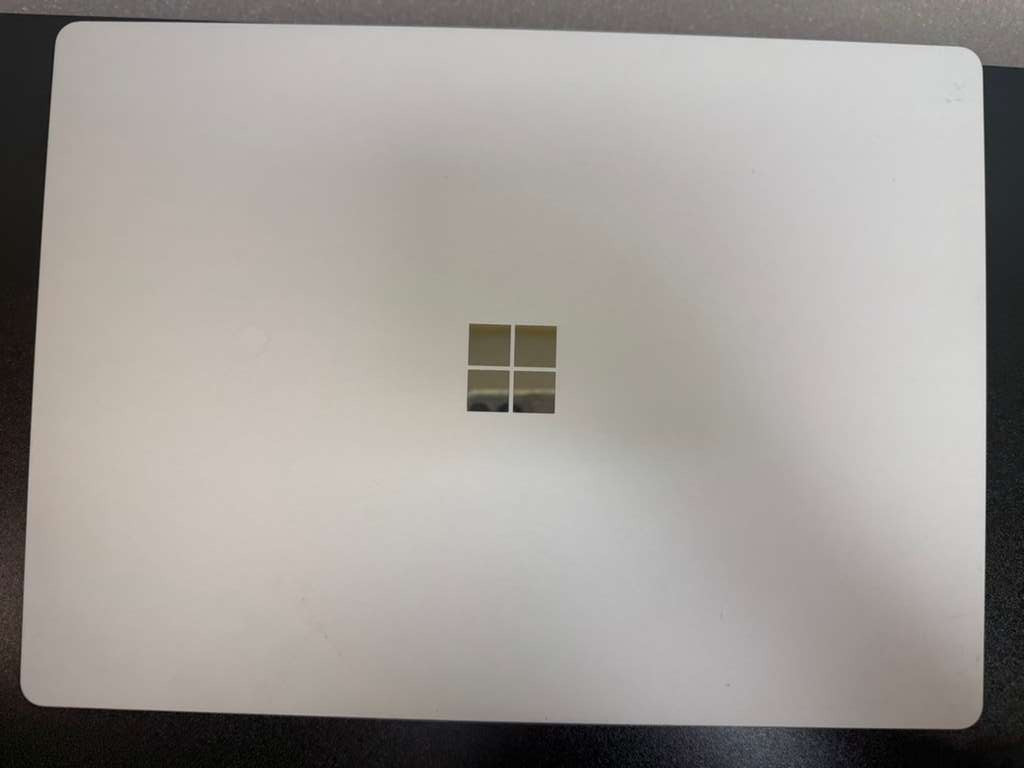Microsoft Surface Laptop 1769 13.5″ Touch i5-7200U 8GB RAM 256GB SSD Windows 11