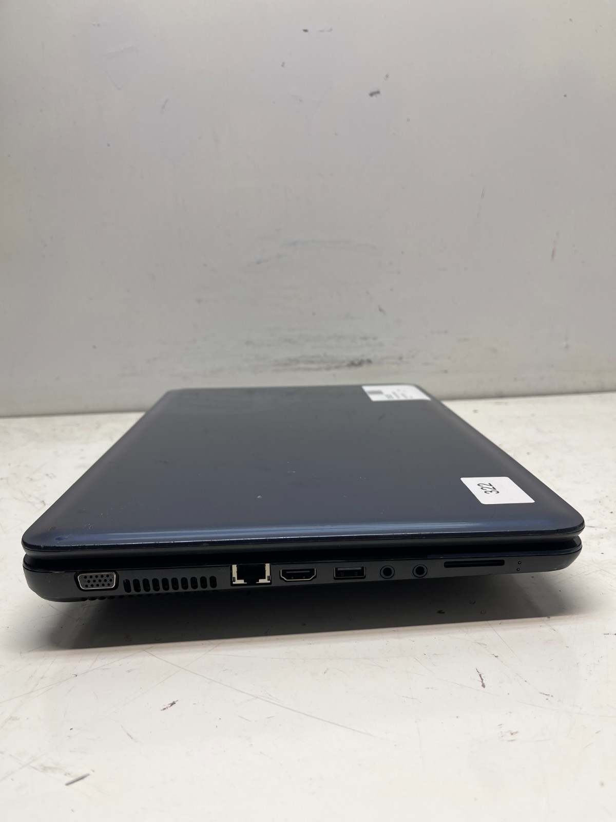 HP 2000-2b09WM AMD E-300 APU 1300MHz 2GB NO HDD