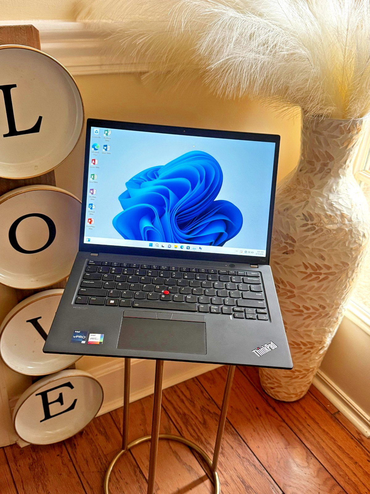 Lenovo ThinkPad T14s Gen 3 i5-i5-1245U -16GB RAM–Full Microsoft office