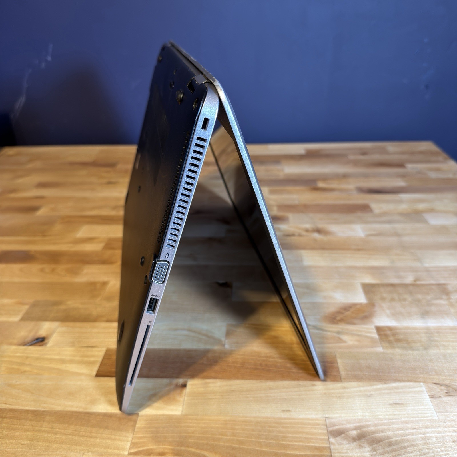 HP EliteBook 850 G3 15.6″ FHD i7-6500U 2.5GHz 16GB RAM 256GB SSD