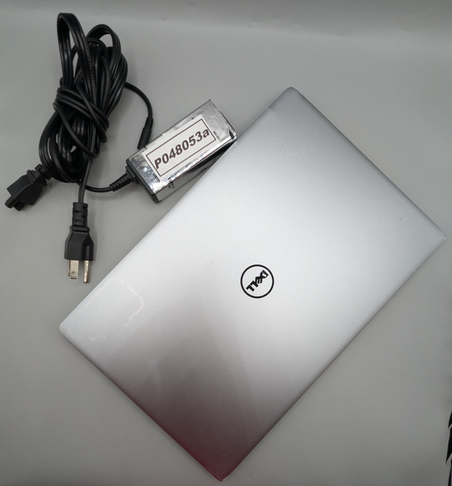 Dell laptop XPS P54G 4GBRam 128GB SSD Gray & Black