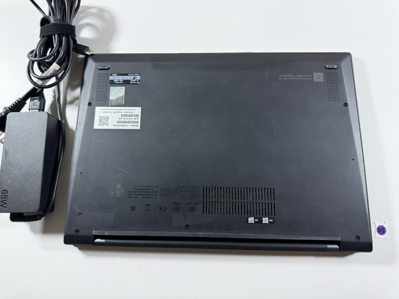 Lenovo Thinkpad X1 Carbon 11th Gen 14″ i7-1365u 16GB 512GB NVME WIN 11 FHD
