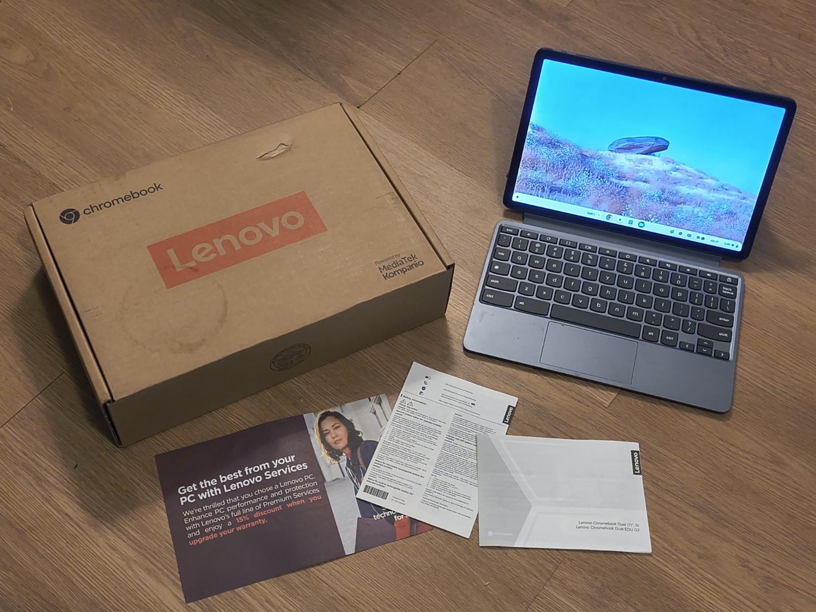 Lenovo – Duet 2-in-1 Chromebook 11″ 2K LCD Touchscreen Laptop