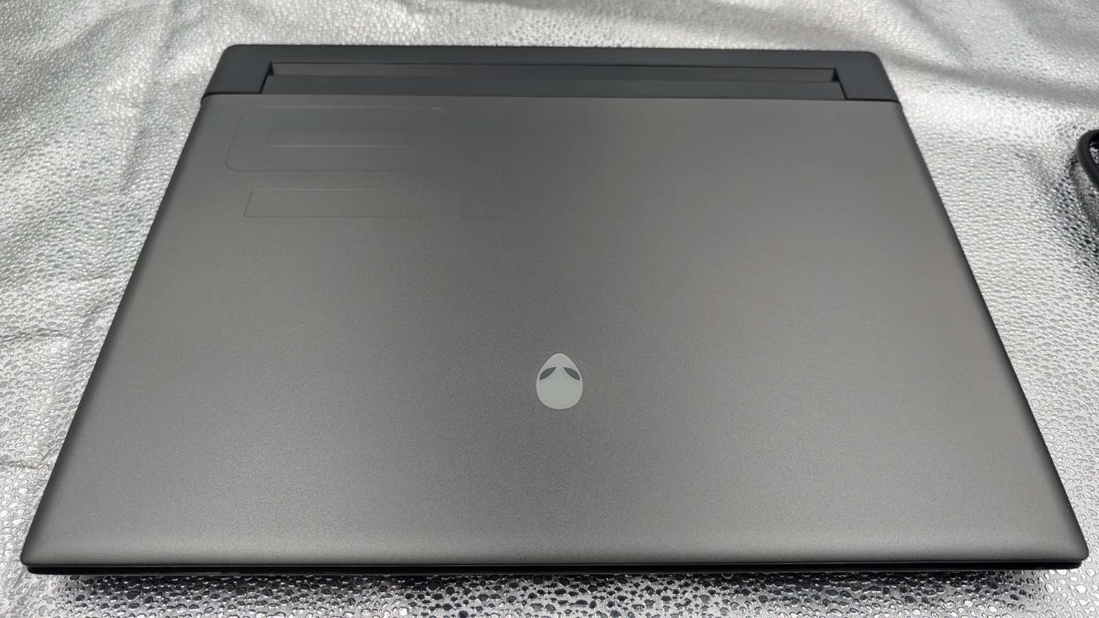 Alienware m16 R1 RTX 4090 7945HX 32GB 2TB 240Hz Cherry MX BIOS LOCKED Open Box