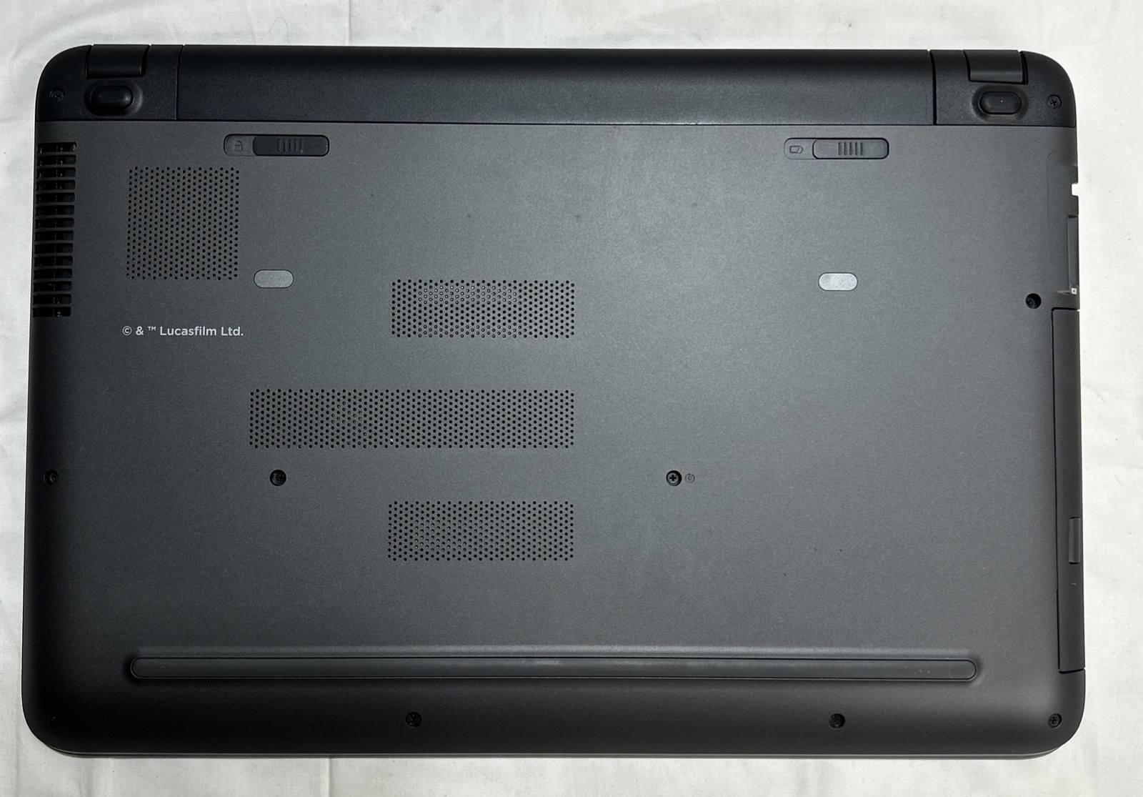 HP Star Wars Special Edition Notebook 15-an050nr 15.6″/i5-6200U/6GB RAM/1TB