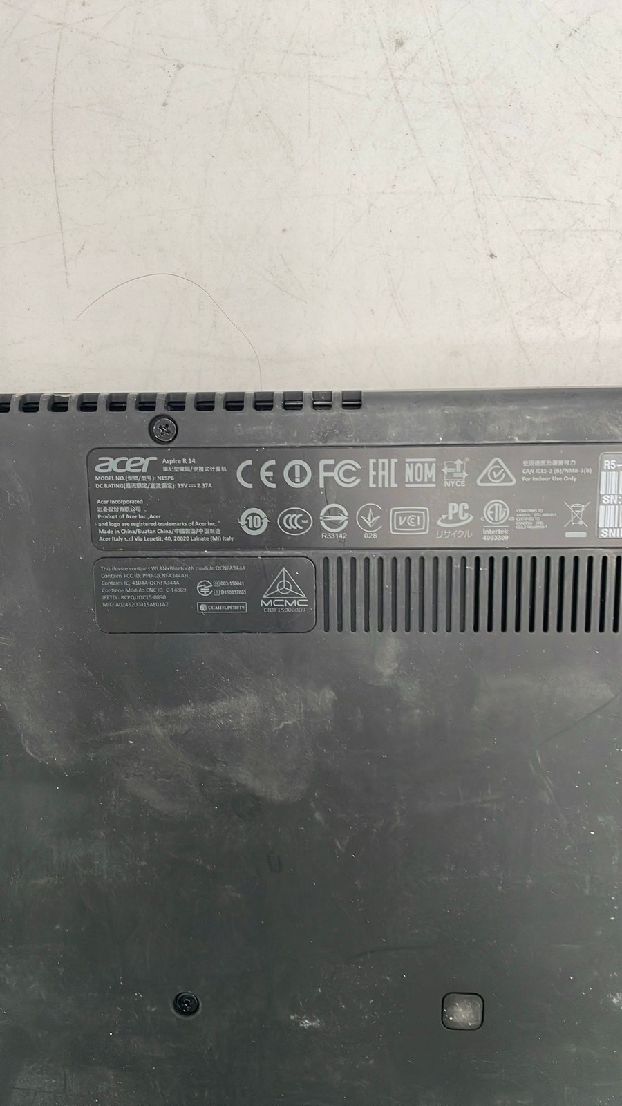 Acer Aspire R 14 14″ Touchscreen 2-in-1 Convertible Laptop