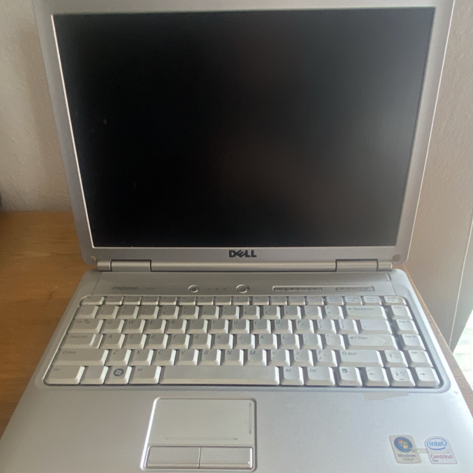 Dell Inspiron 1420 Notebook Laptop Intel Centrino 14″ Silver Windows Vista Wi-Fi