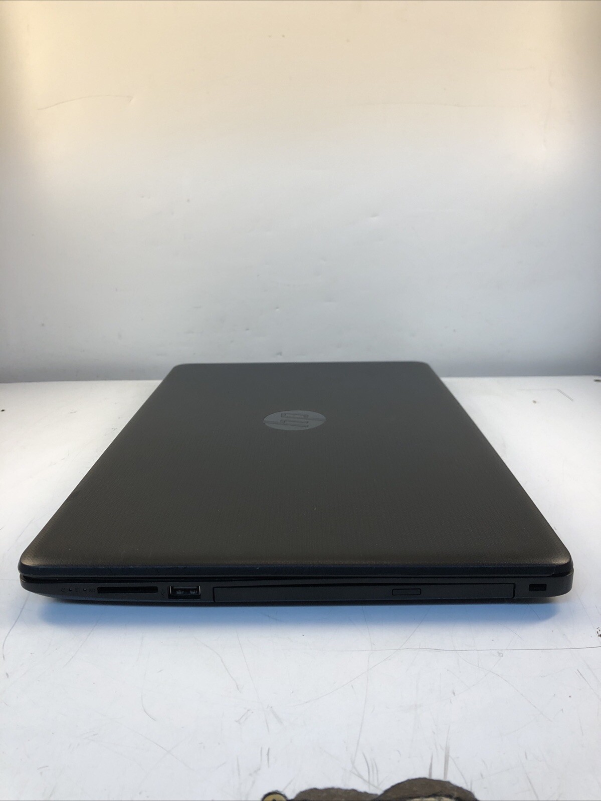 HP 15-db0011dx 15″ AMD Radeon A6-9225 2.60 GHz 8GB No HDD boot to bios