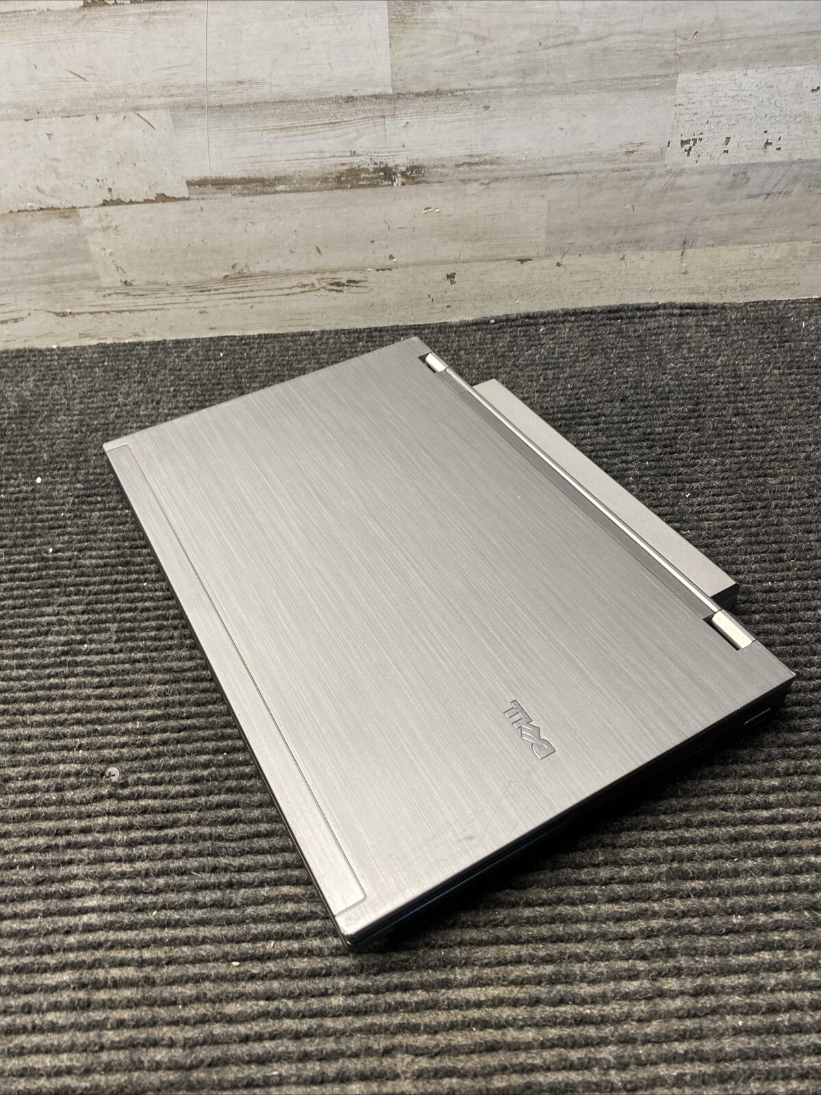 *PARTS* Dell Latitude E4310 Laptop Intel i5-540M 2.53GHz 4GB RAM No HDD/OS