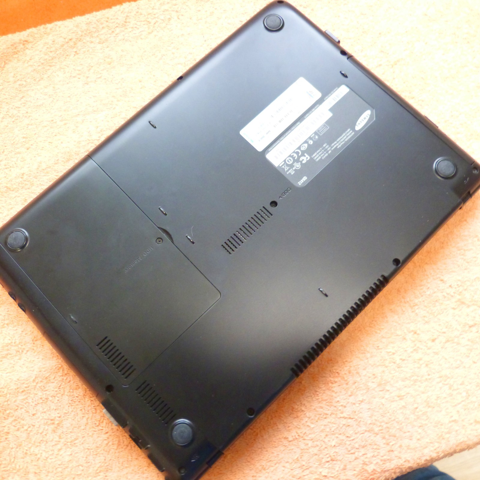 Samsung QX412 14″ METAL Netbook l Windows 11 l SSD NEW l 10GB RAM TURBO i5