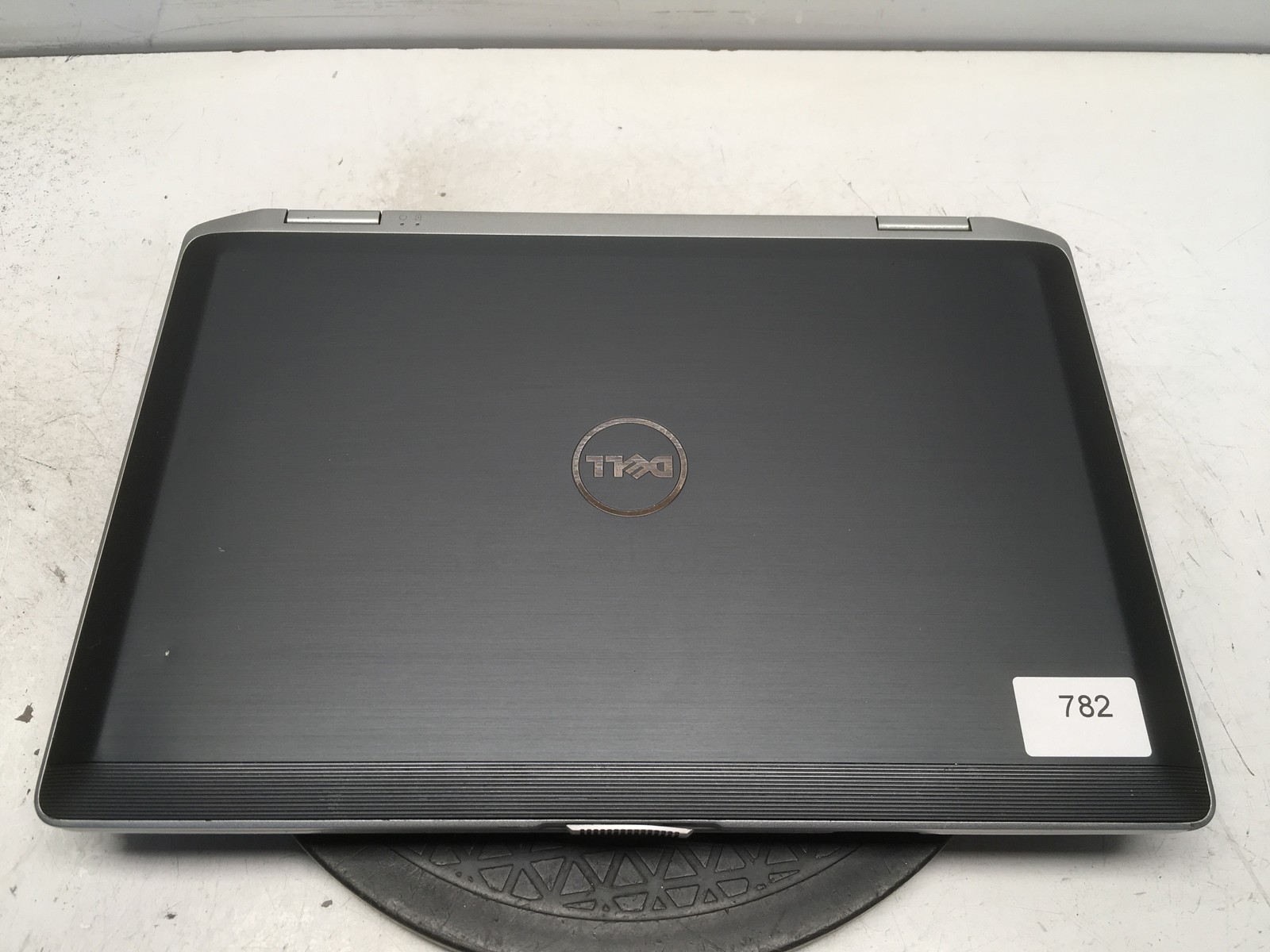 Dell Latitude E6420 Intel i5-2520M 2.5GHz 4 GB NO HDD No Batt