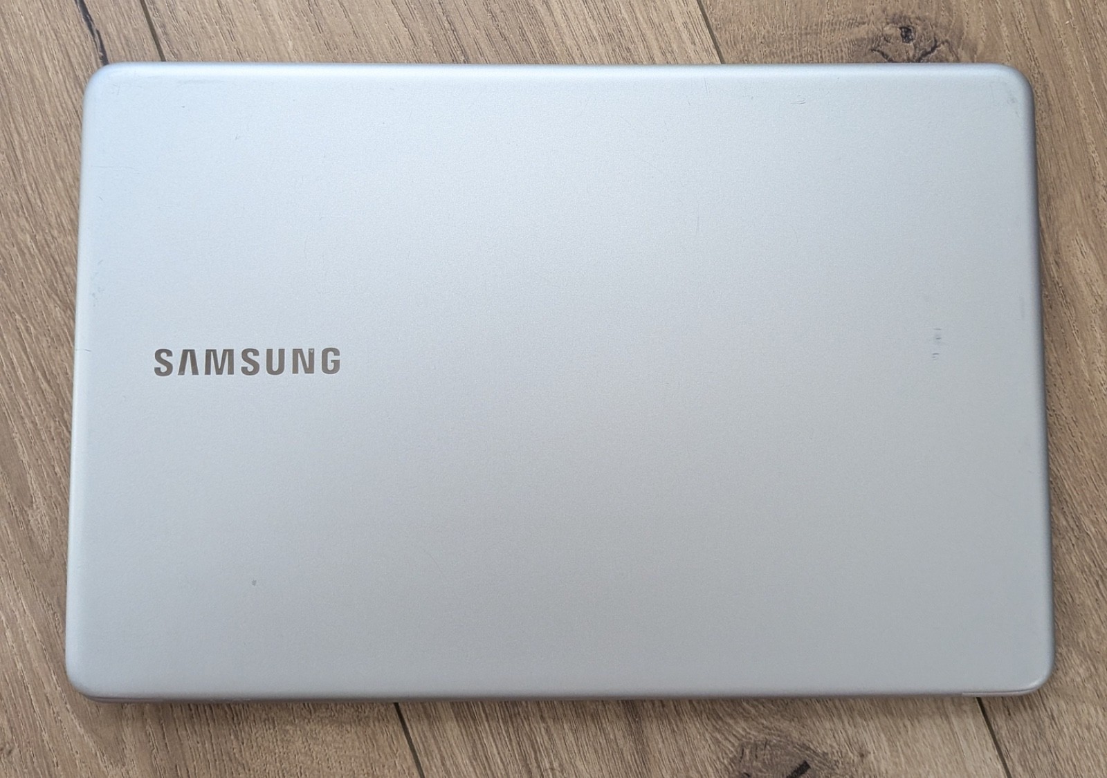 Samsung Notebook 9 15″ NP900X5N i7-7500U 8GB 256GB SSD Win10 Light Titan