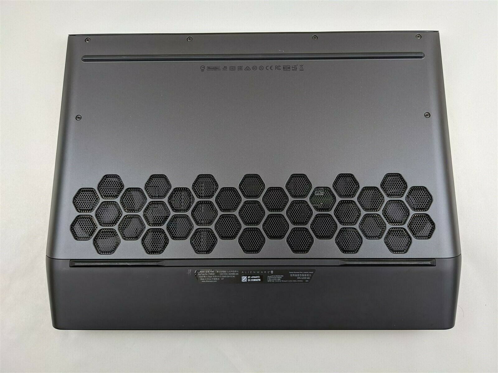 Alienware Area-51m i7-9700 3.00GHz 32GB RAM 1.5Tb SSD 17.3″ FHD RTX2070 8GB