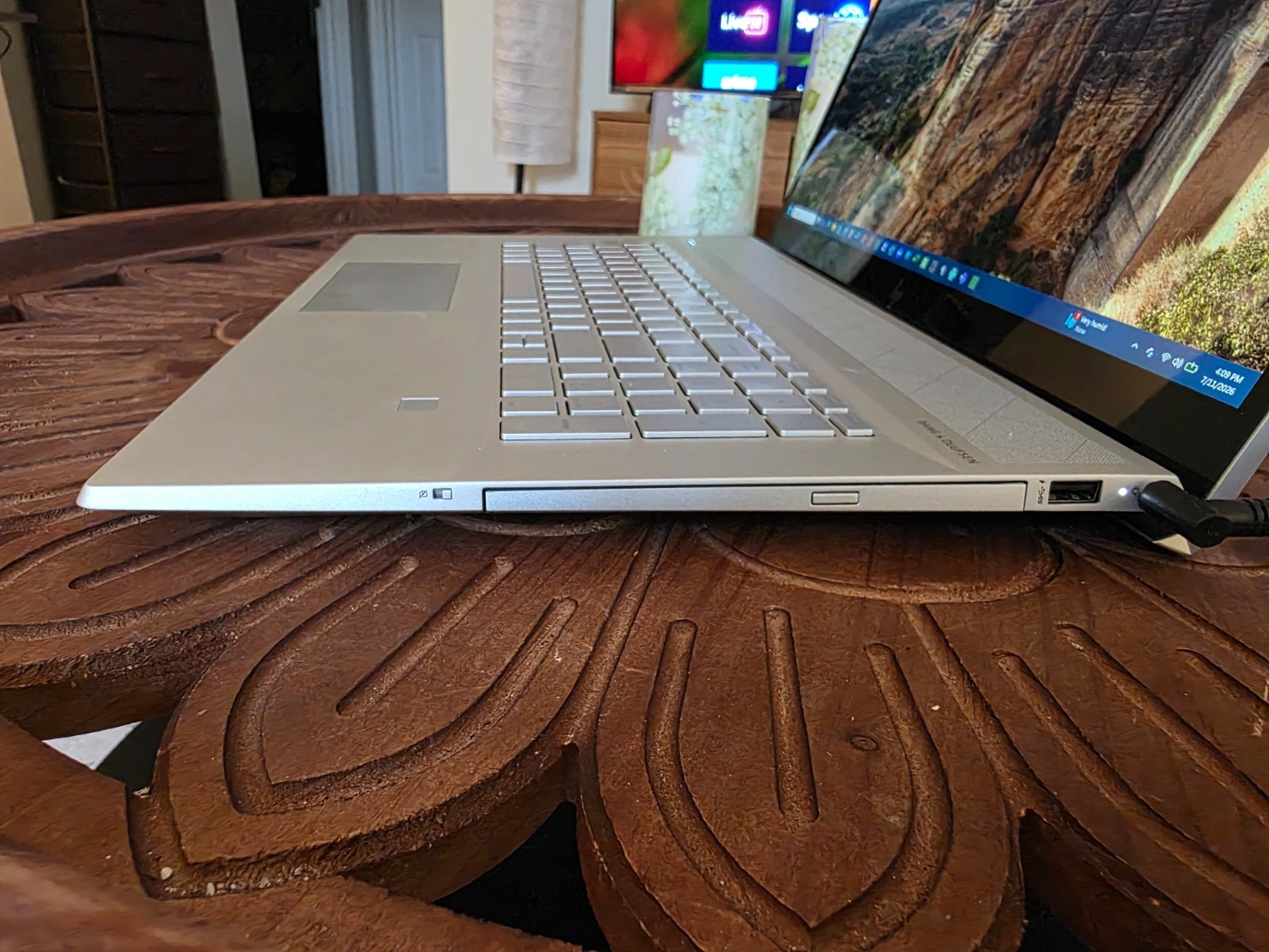 17” HP Envy w/ OPTICAL DRIVE