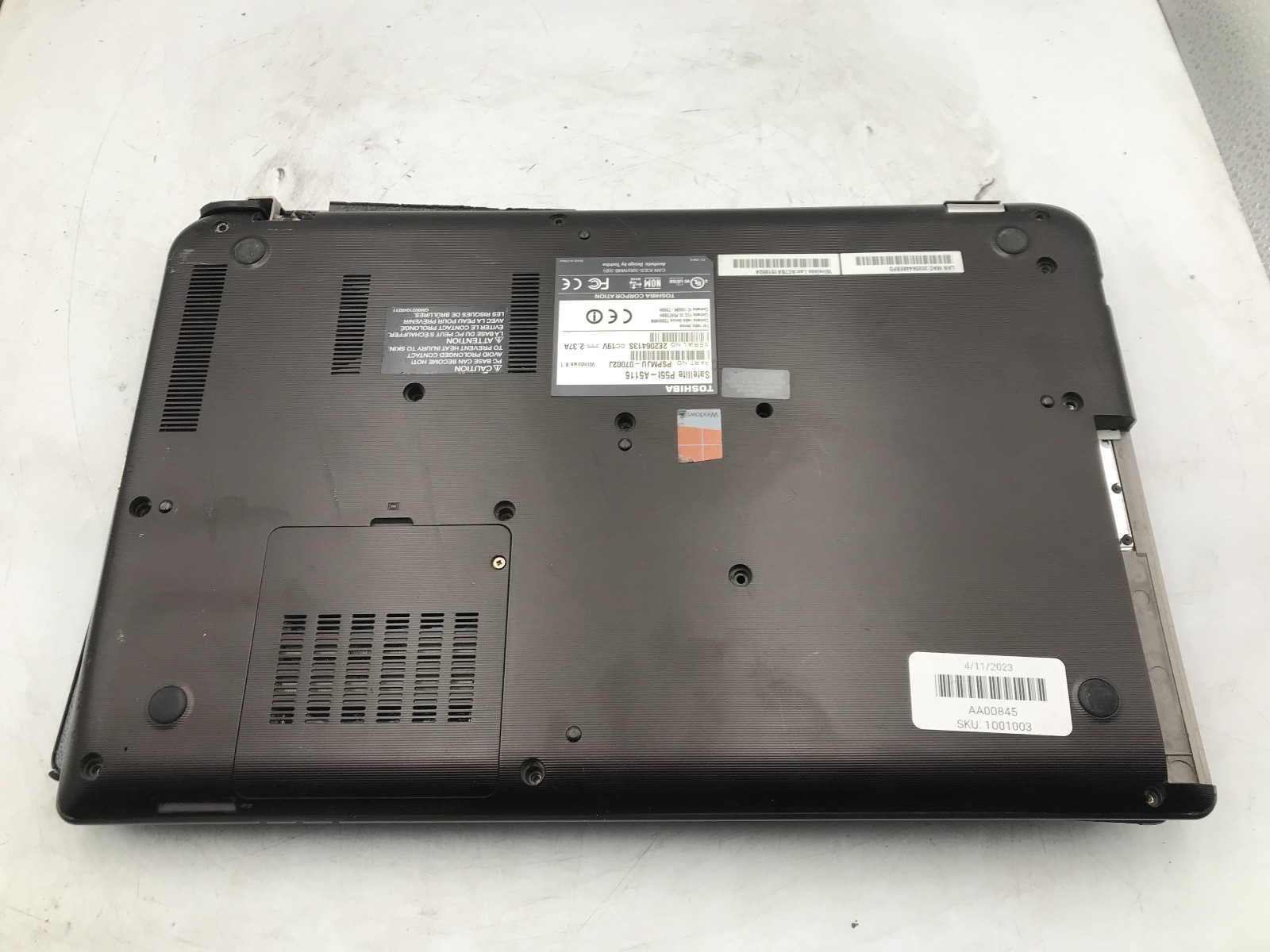 TOSHIBA SATELLITE P55T A5116 -FOR PARTS/REPAIR- INTEL I5 4200U – NO RAM -READ-BB