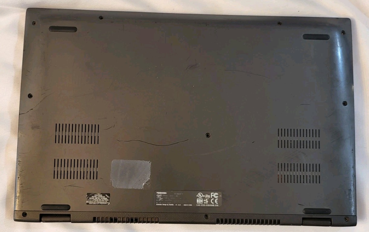 Toshiba Satellite Radius P55W-C5321-4K 15.6″ 4K i7-6500U 8GB RAM No SSD 070701