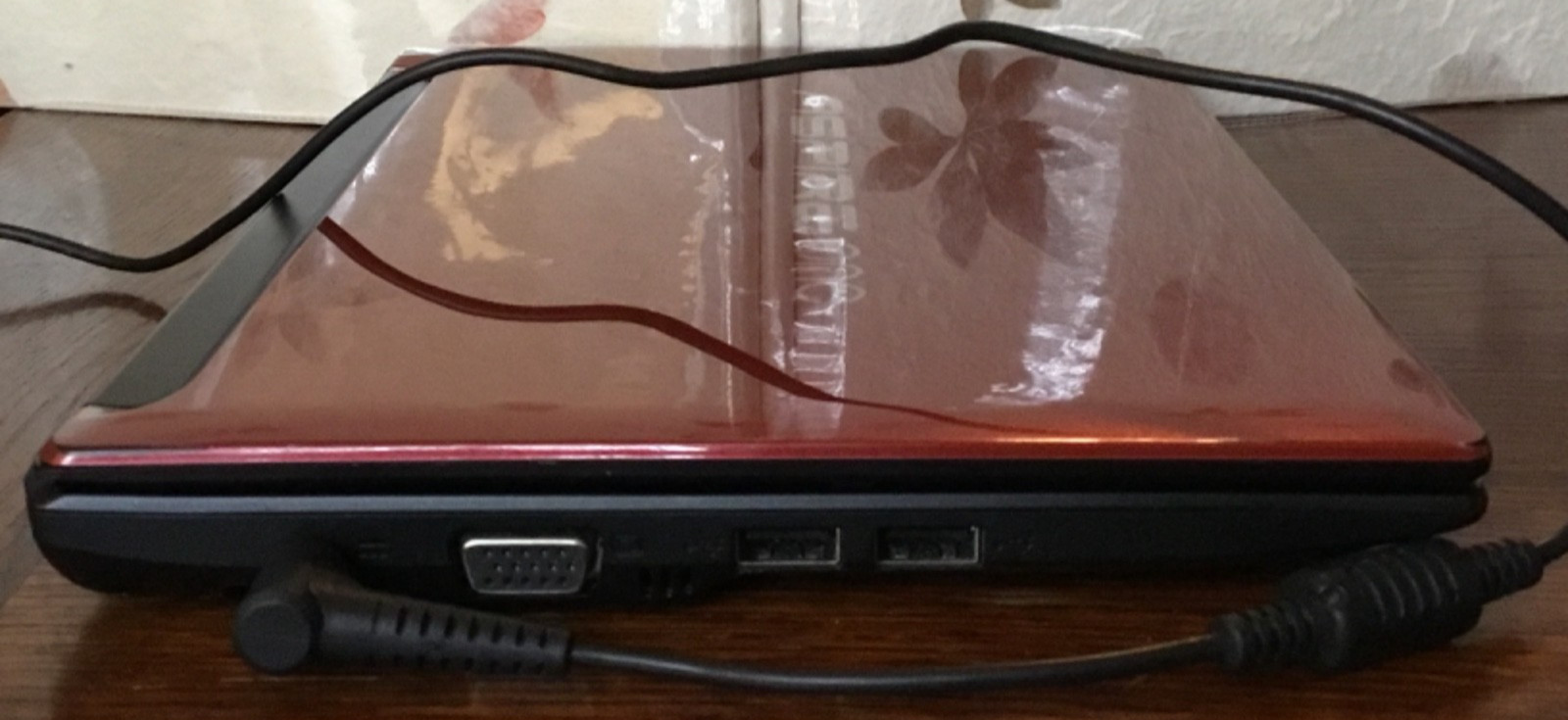 Acer Aspire One D255E Intel Atom N455 1.66GHz, 512KB Cache Windows 7 Bag Charger