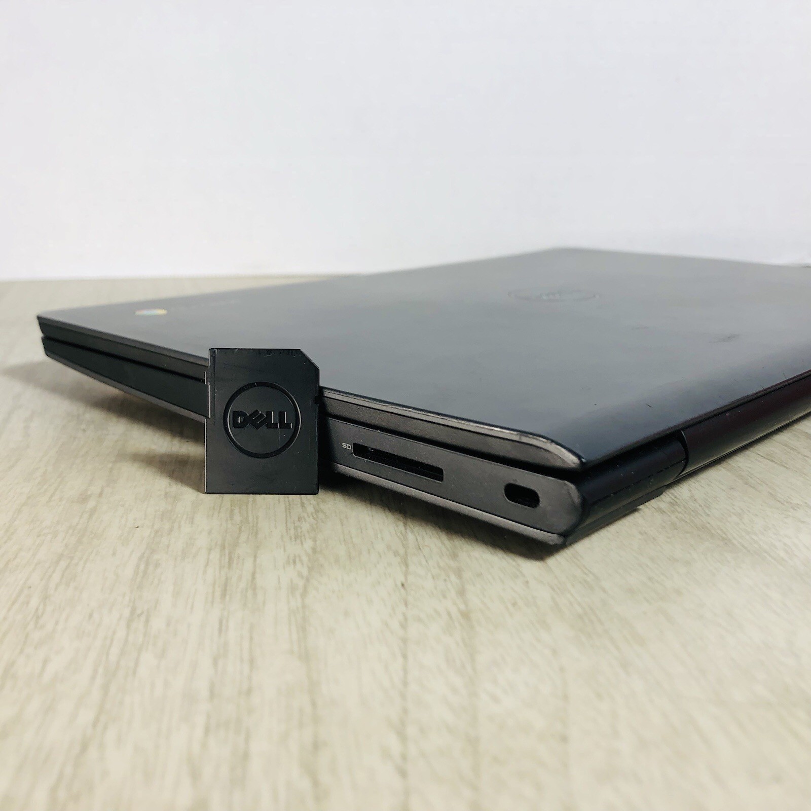 Dell ChromeBook 11 CB1C13 11″ Intel Celeron CPU 4GB RAM 16GB W Accessories Clean