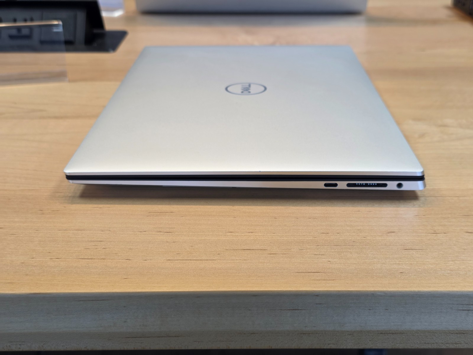 15″ Dell XPS 15 9520 – i7, 32GB, 1TB NVMe M.2 SSD | W11 & 3050 Laptop GPU!!