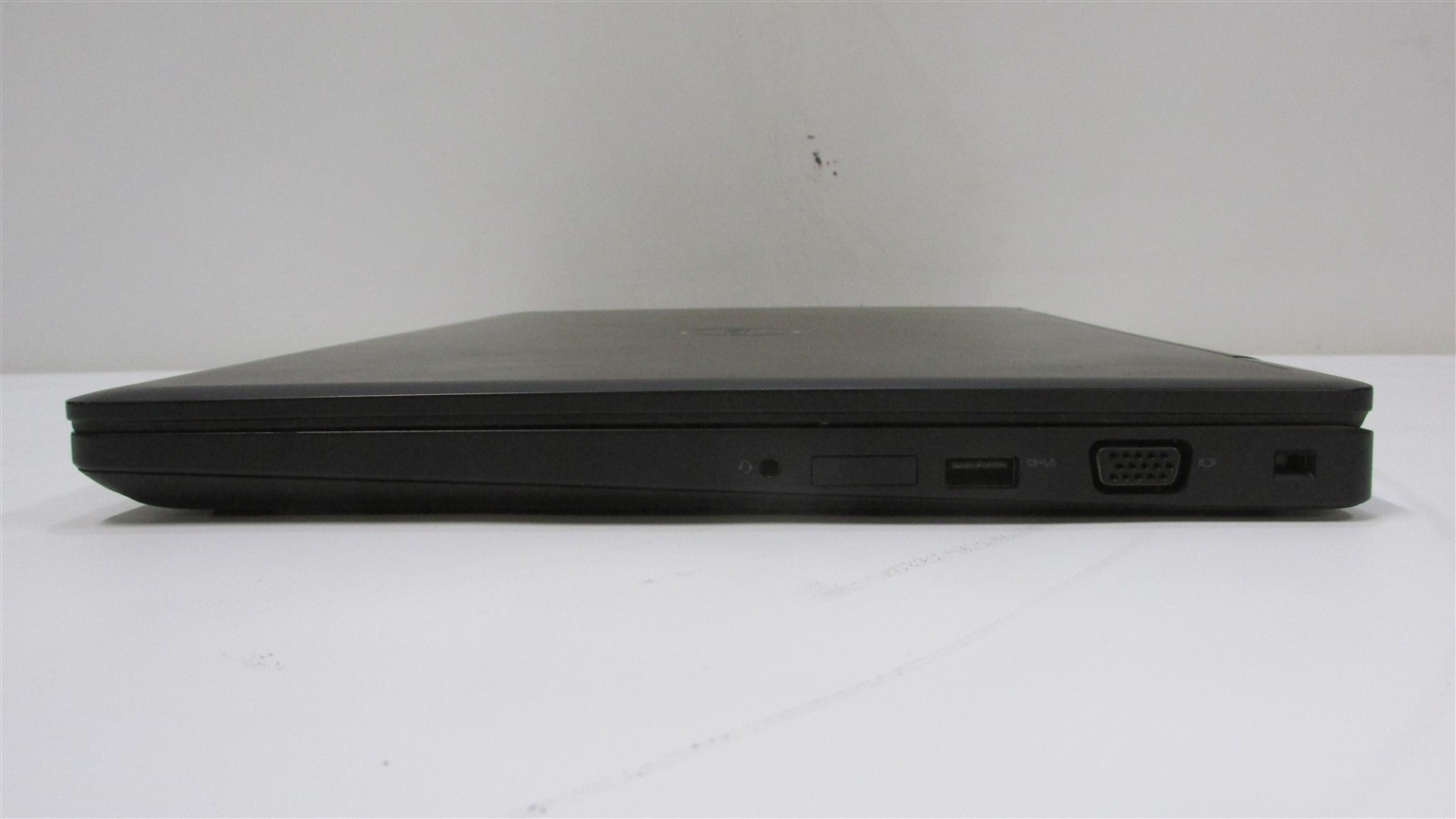 Dell Precision 3530 i5-8400H 2.5GHz 16GB RAM 256GB m.2 15.6″ Win 11 Pro MISS KEY