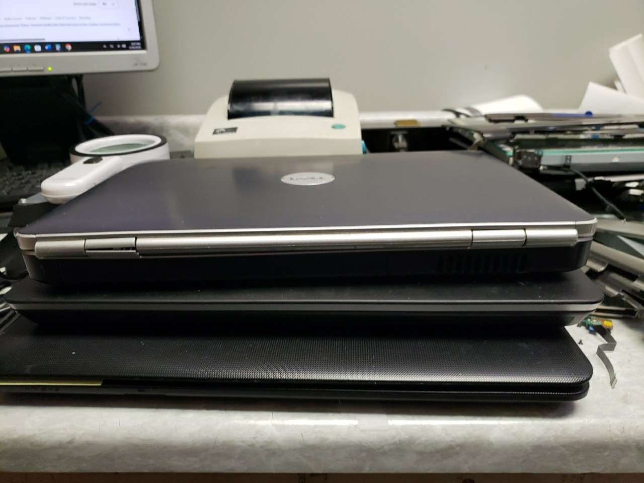 Dell Inspiron 1525 LAPTOP Intel 2 Core 1.8GHz 2 GB NO OS/HDD/ READ AD FREE SHIP