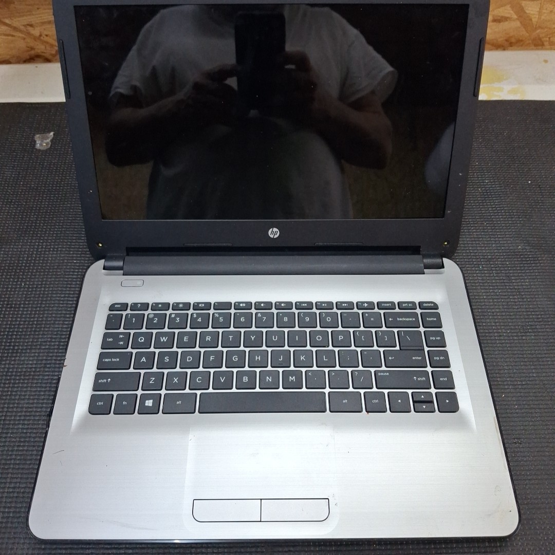 Lot of 3 – Laptops- Samsung, RCA, HP – UNTESTED – Storage Locker Find