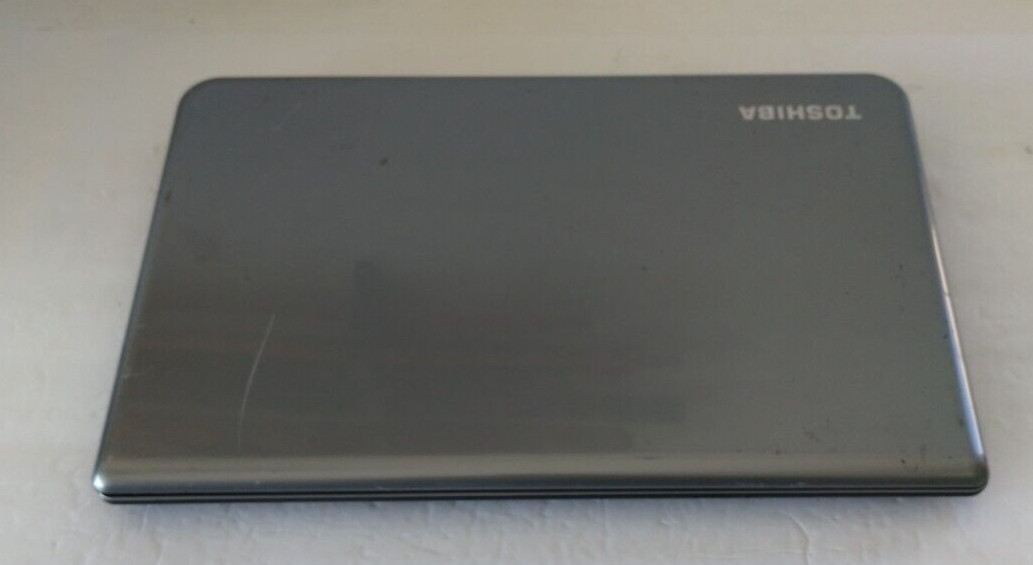 TOSHIBA SATELLITE L75D-S7280 17.3″ 640GB 8GB AMD A4-5200APU 2.00 GHz Win 10 PRO