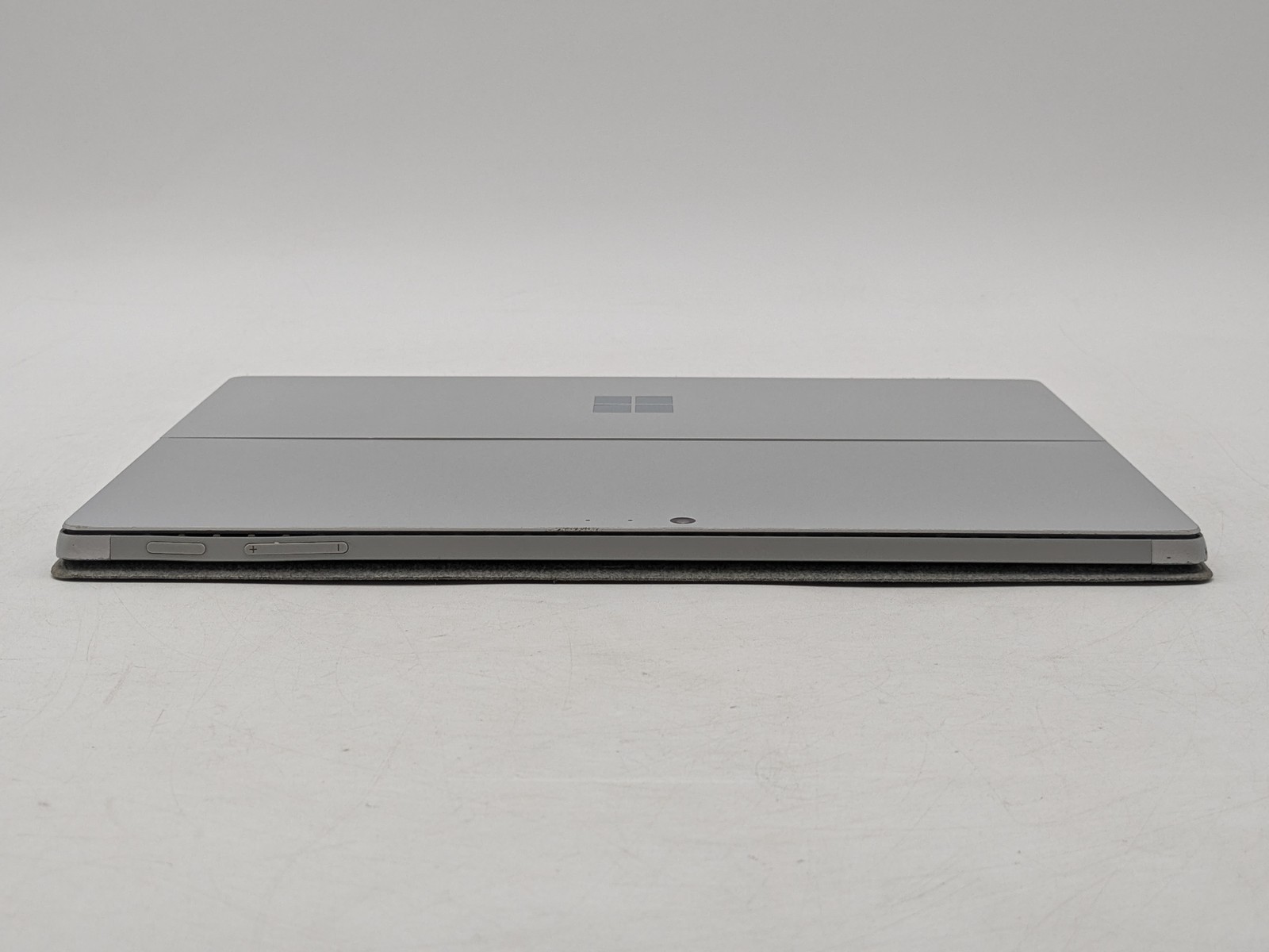 Surface Pro 6 2-in-1 12″ 2736 x 1824 Touch I5-8250U 128GB 8GB W11 Backlit IRCam