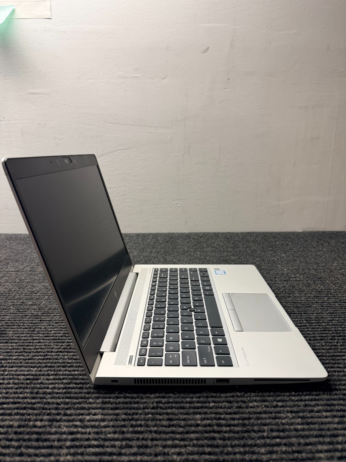 HP EliteBook 840 G5 14” (512GB SSD Intel Core i7-8550U 4GHz 16GB RAM) Laptop –