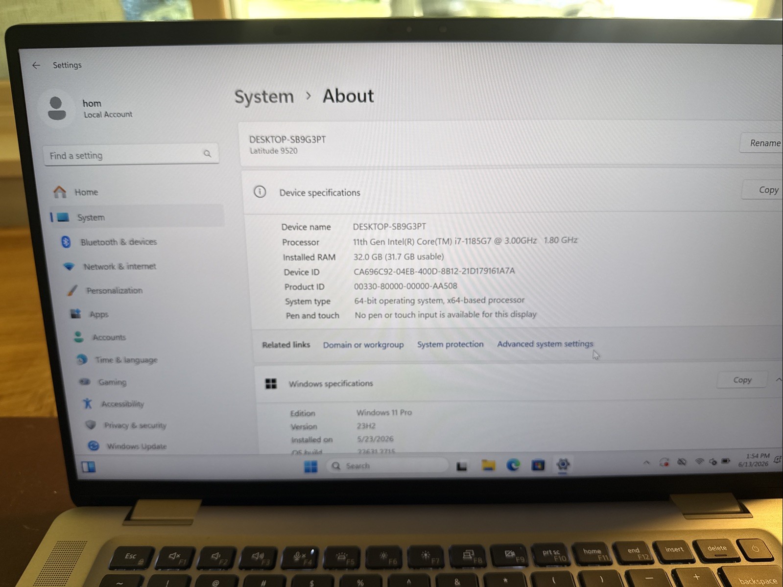 Dell Latitude 9520 15.6in FHD – Intel i7-1185G7 – 32GB RAM 1TB SSD – POOR BATT