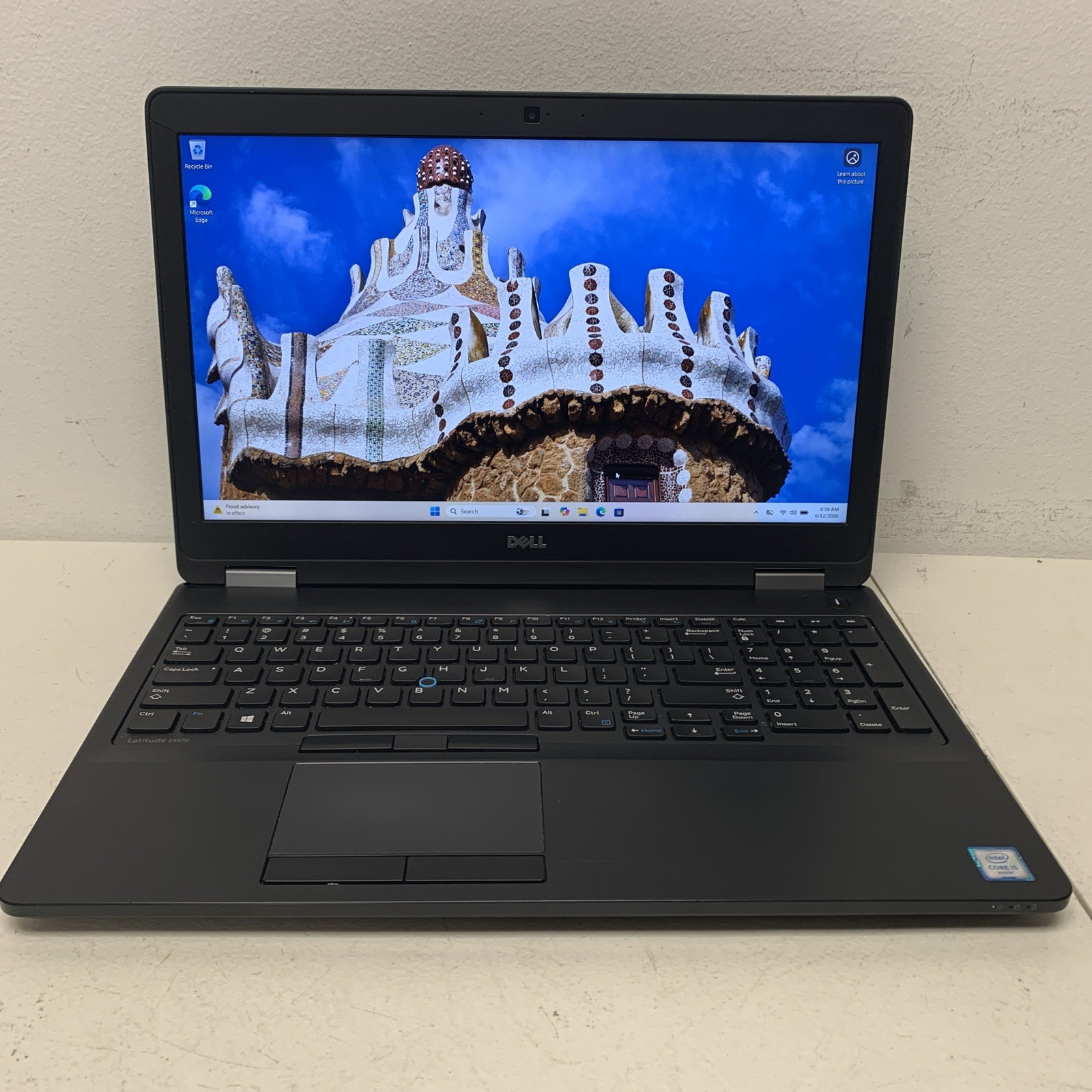 Dell Latitude E5570 15.6″ i5-6200U 2.3GHz 8GBram 256GB SSD WIND 11 Pro