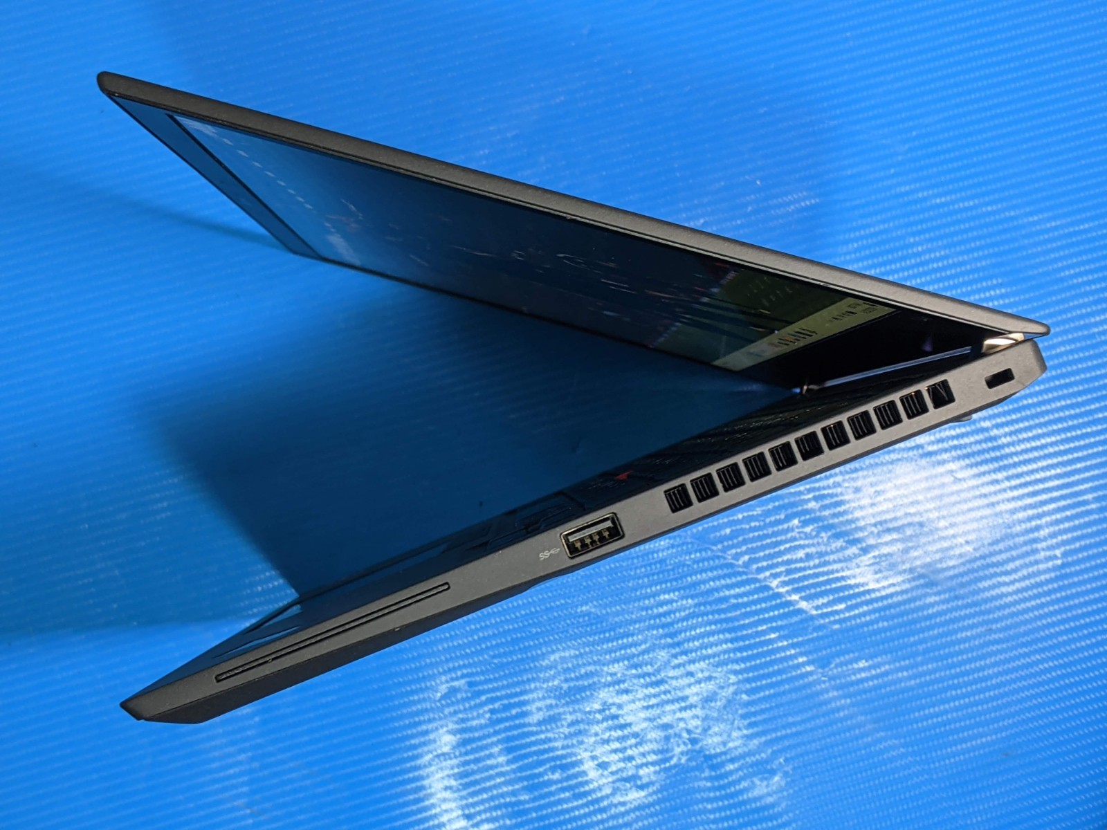 Lenovo ThinkPad T14s Gen 2a 14″FHD Ryzen 7 Pro 5th 1.9GHz 16GB 512GB 99tt +PA