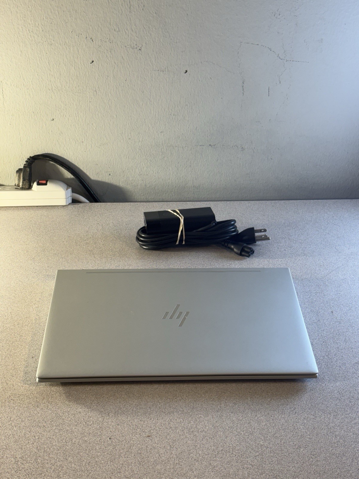 HP Envy 13 Core- i7-8565U CPU 1.80GHz -16GB Ram /1TB Window 11 Home Touchscreen