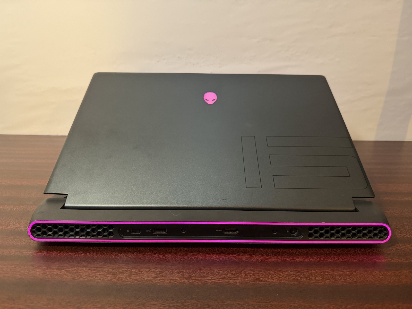 Alienware m15 R5 Ryzen 9 5900HX RTX 3070 16GB 1TB Gaming Laptop 360Hz