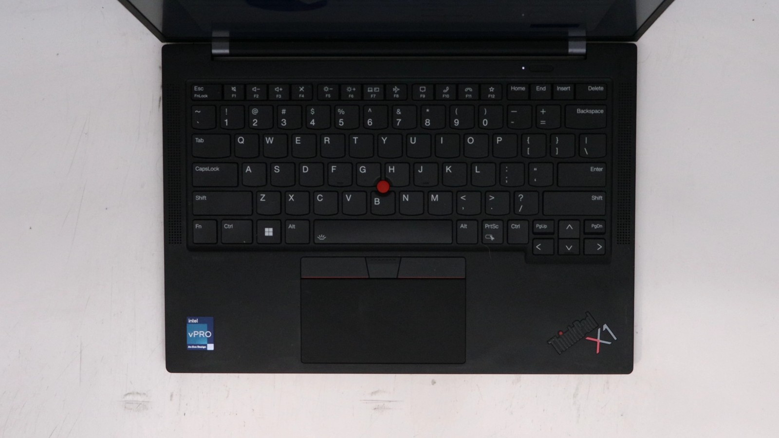 Lenovo ThinkPad X1 Carbon Gen 11 14″ i7-1365u 32GB 512GB – Very Good
