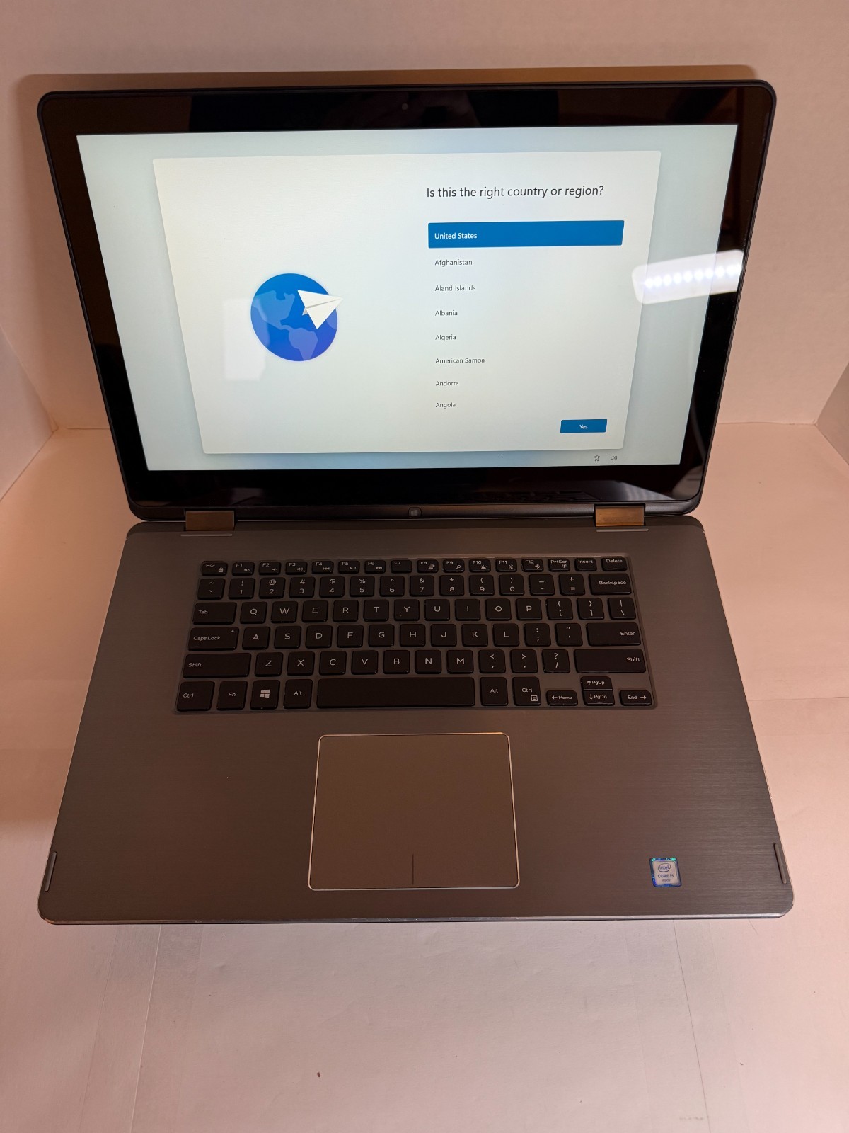 Dell Inspiron 15-7568 15.6″ 2in1 Intel i5-6200U 8GB Ram 500GB HDD Windows 11