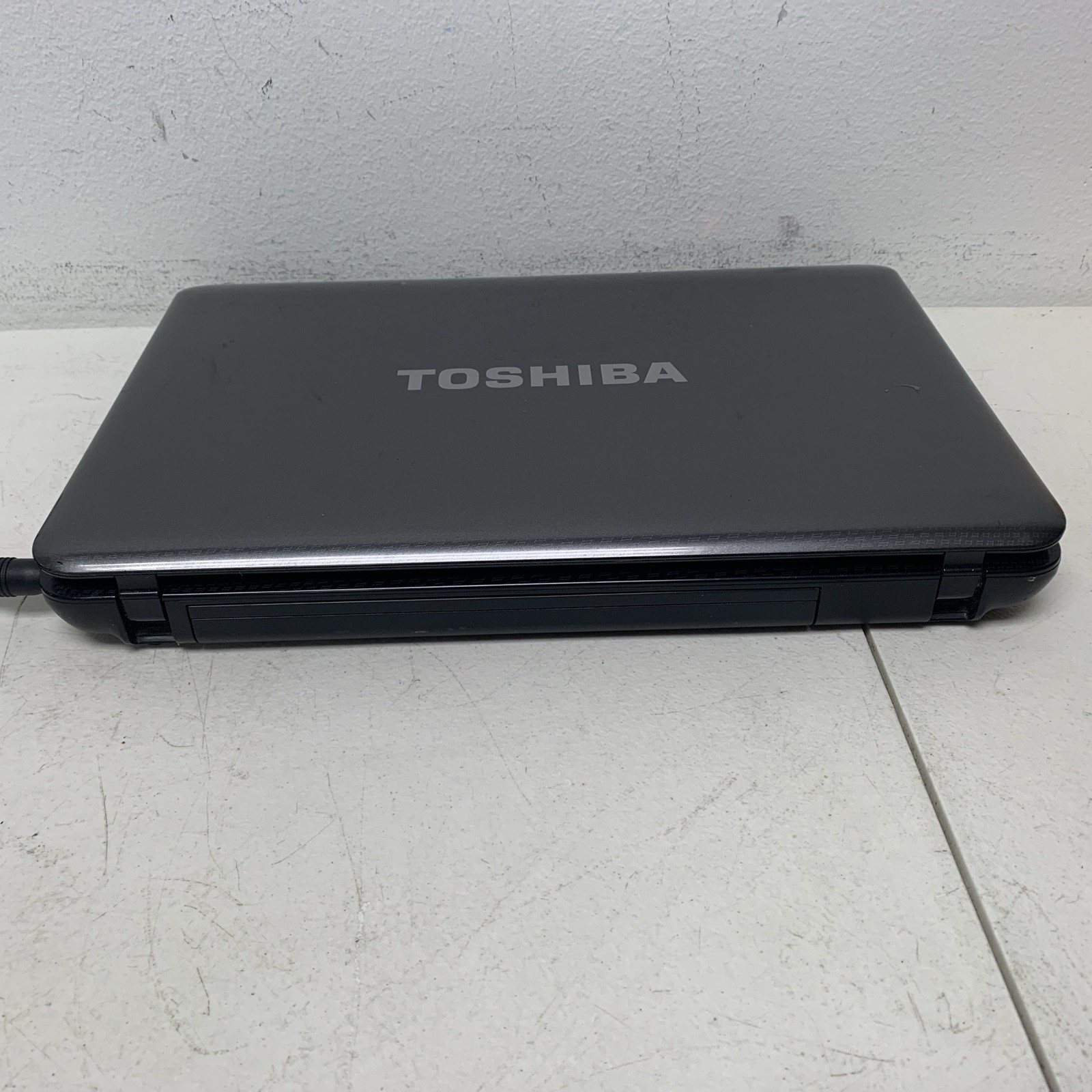 Toshiba Satellite L645 Intel Pentium P6200 2.13 GHz 8GB 500gb Hdd Wind 10 Home