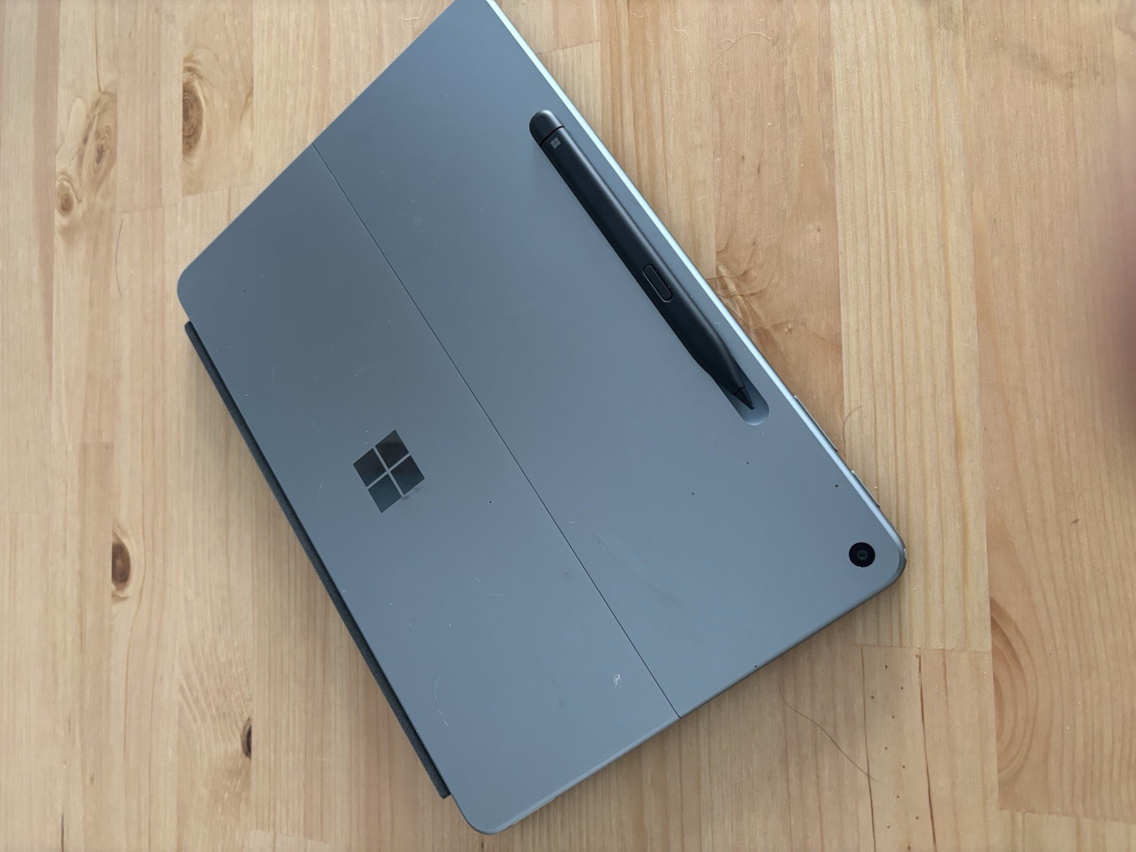 Microsoft Surface Pro 11 Copilot+ PC 13″ Snapdragon X Plus 16GB 512GB WiFi- Refu