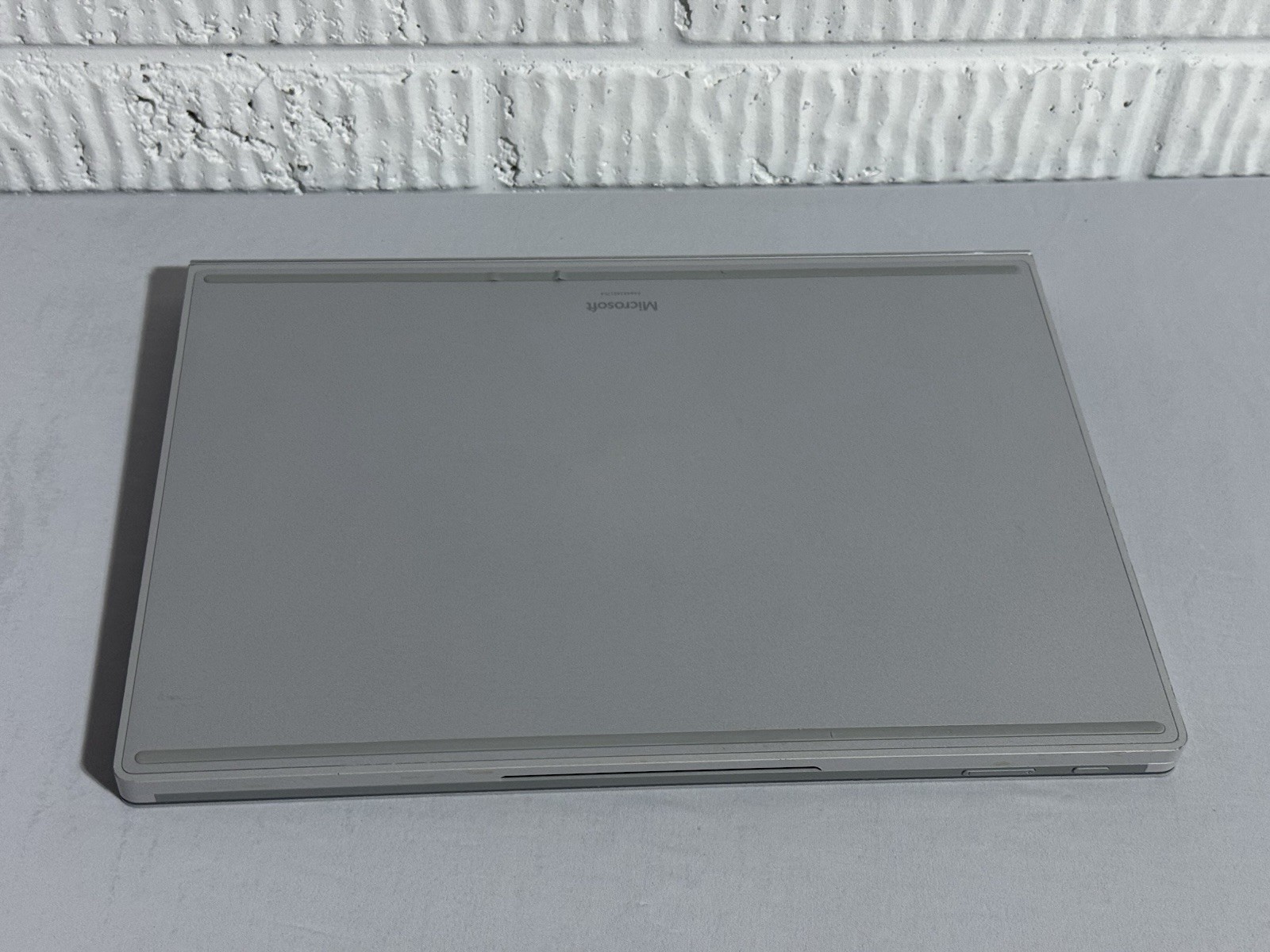Microsoft Surface Book 3 1899 TOUCHSCREEN Intel i7 10th, 1tb, 32GB Laptop ONLY!